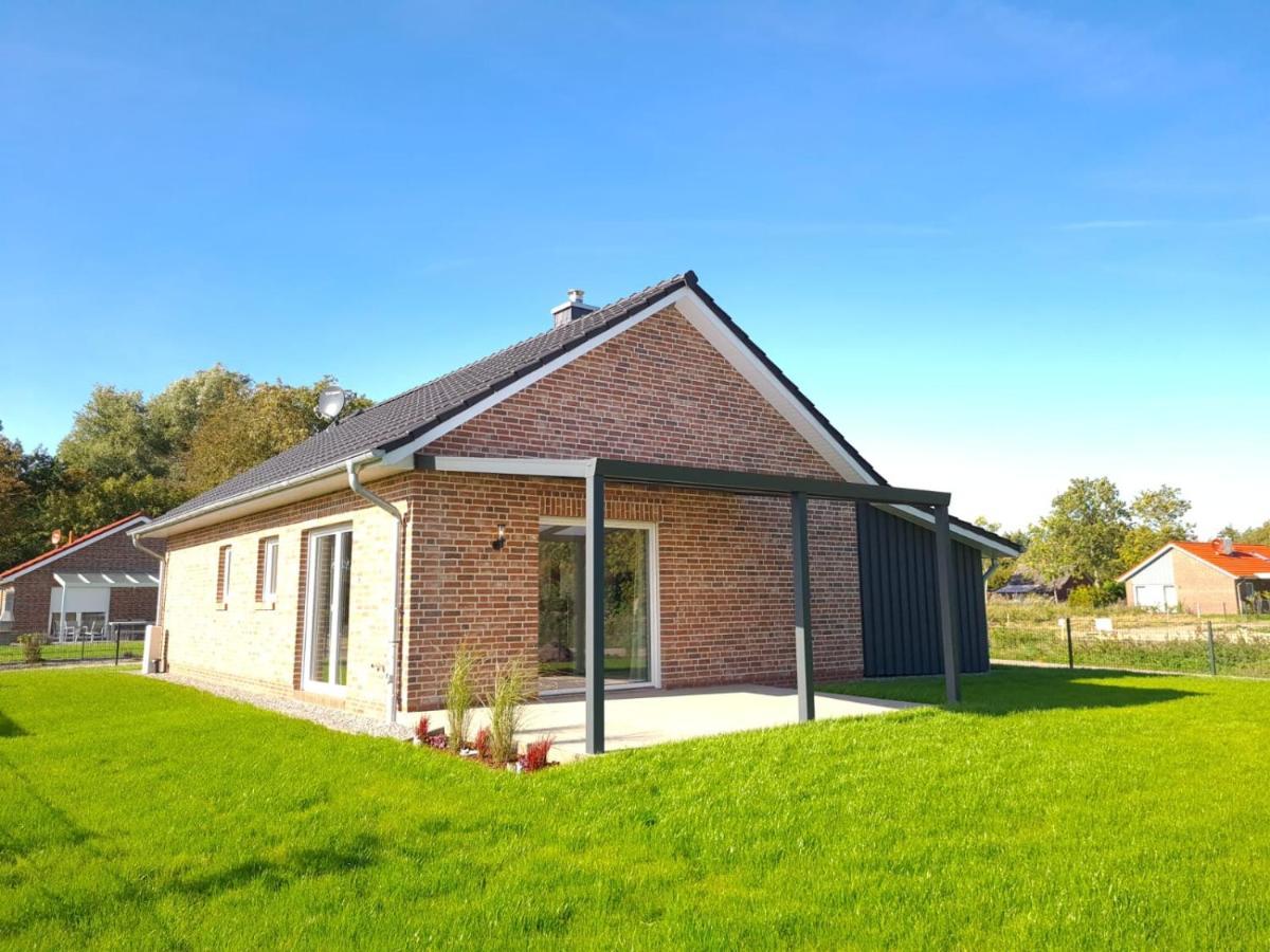 Haus Kuestenbrise - Urlaub Mit Hund An Der Kueste Mit Eigenen Garten, Sauna Und Gemuetlichen Kaminfeuer Schweiburg Exterior foto